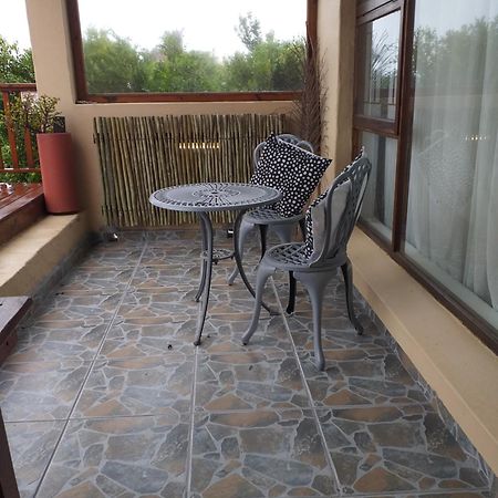 A1 Kynaston Self Catering Or Bed And Breakfast Джефрис Бей Екстериор снимка