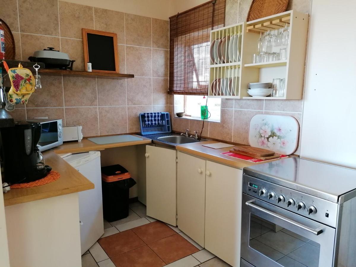 A1 Kynaston Self Catering Or Bed And Breakfast Джефрис Бей Екстериор снимка