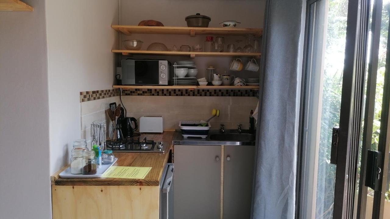 A1 Kynaston Self Catering Or Bed And Breakfast Джефрис Бей Екстериор снимка