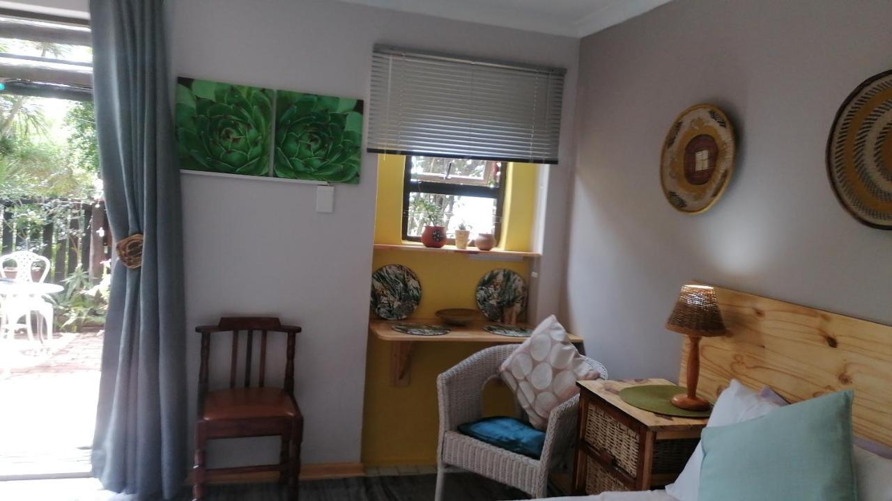 A1 Kynaston Self Catering Or Bed And Breakfast Джефрис Бей Екстериор снимка