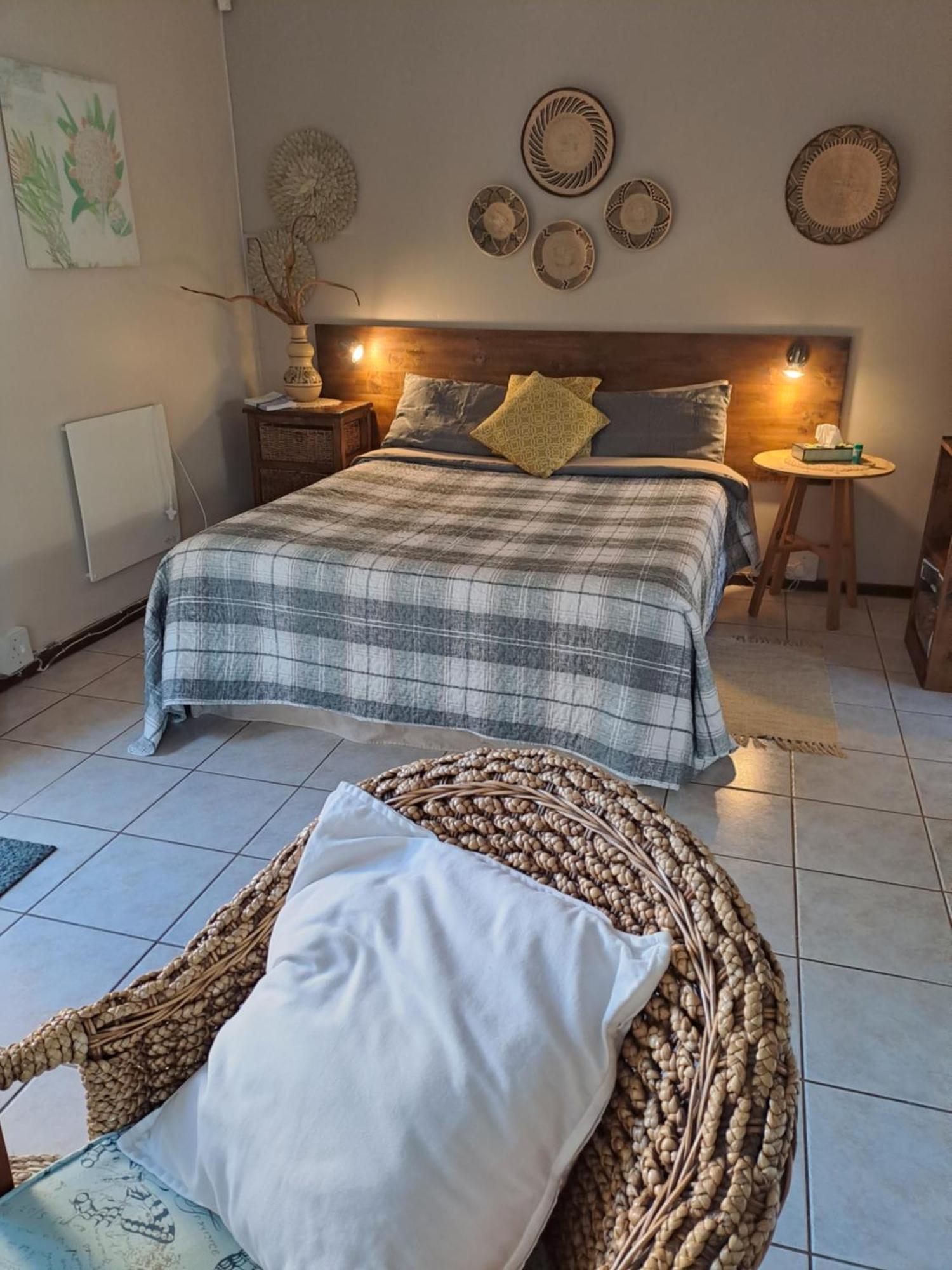 A1 Kynaston Self Catering Or Bed And Breakfast Джефрис Бей Екстериор снимка