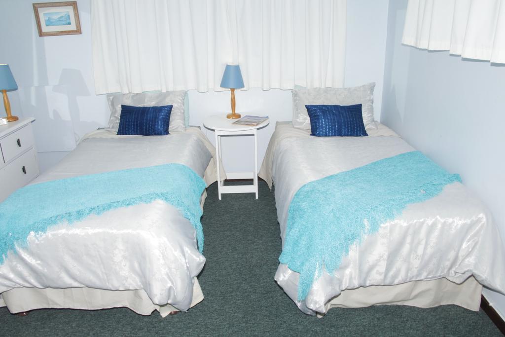 A1 Kynaston Self Catering Or Bed And Breakfast Джефрис Бей Екстериор снимка