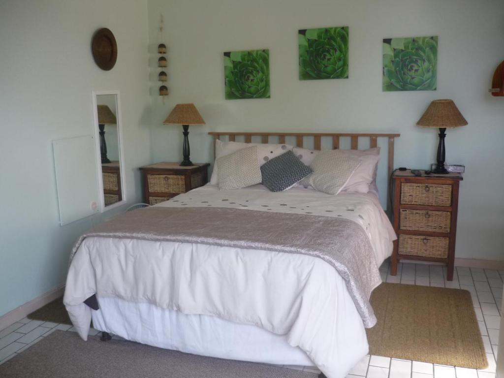 A1 Kynaston Self Catering Or Bed And Breakfast Джефрис Бей Екстериор снимка
