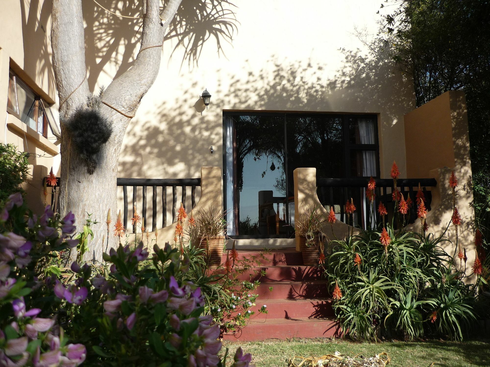 A1 Kynaston Self Catering Or Bed And Breakfast Джефрис Бей Екстериор снимка
