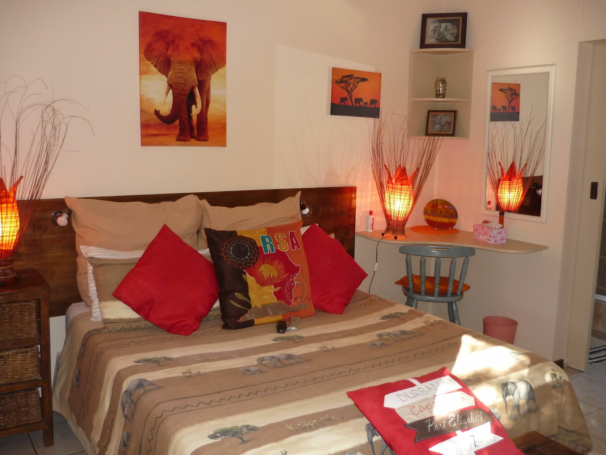 A1 Kynaston Self Catering Or Bed And Breakfast Джефрис Бей Екстериор снимка