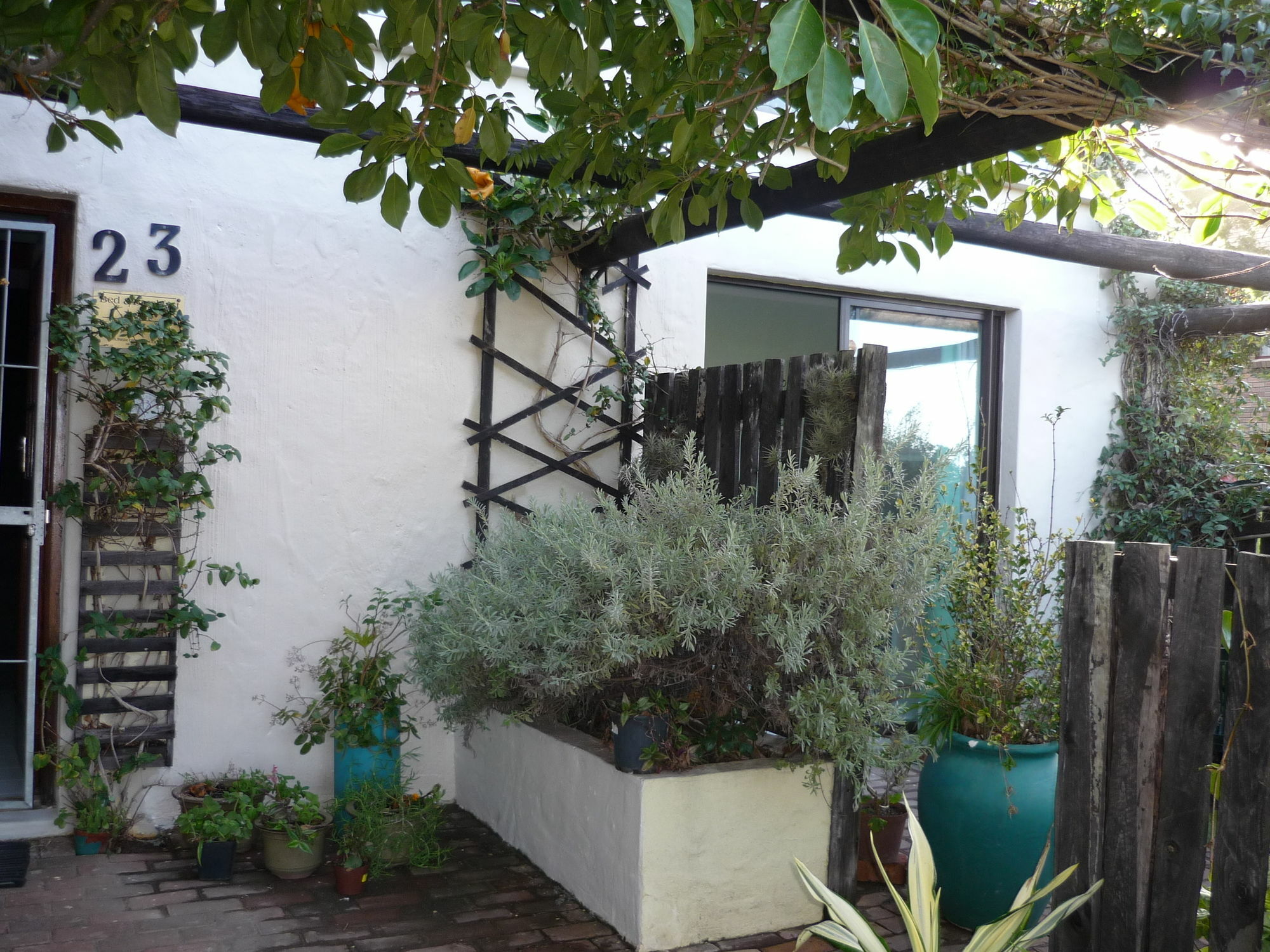 A1 Kynaston Self Catering Or Bed And Breakfast Джефрис Бей Екстериор снимка