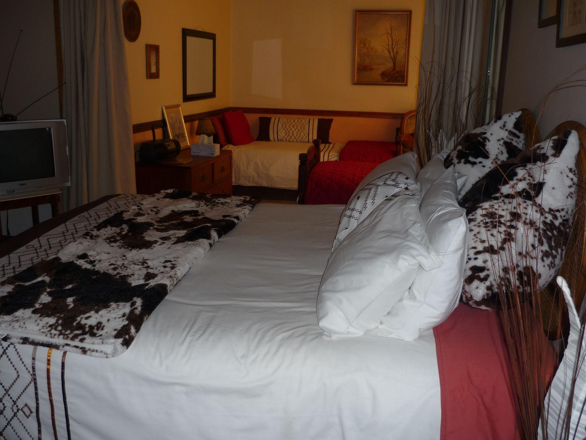 A1 Kynaston Self Catering Or Bed And Breakfast Джефрис Бей Екстериор снимка
